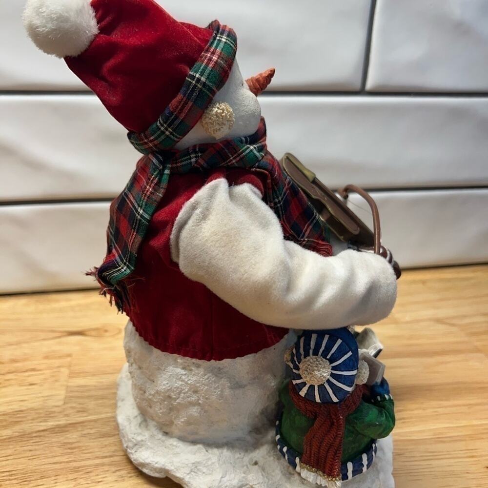 SNOWMAN WITH MUSIC AND MOTION - Picture 2 of 7